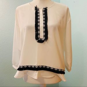 THE LIMITED Button Placket White Top Black Fringe